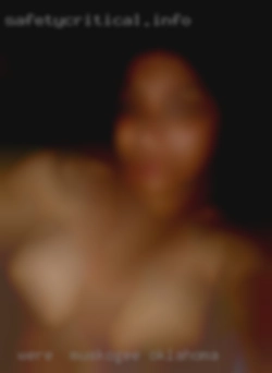 We''re in Muskogee, Oklahoma  a couple looking for sexy fun!